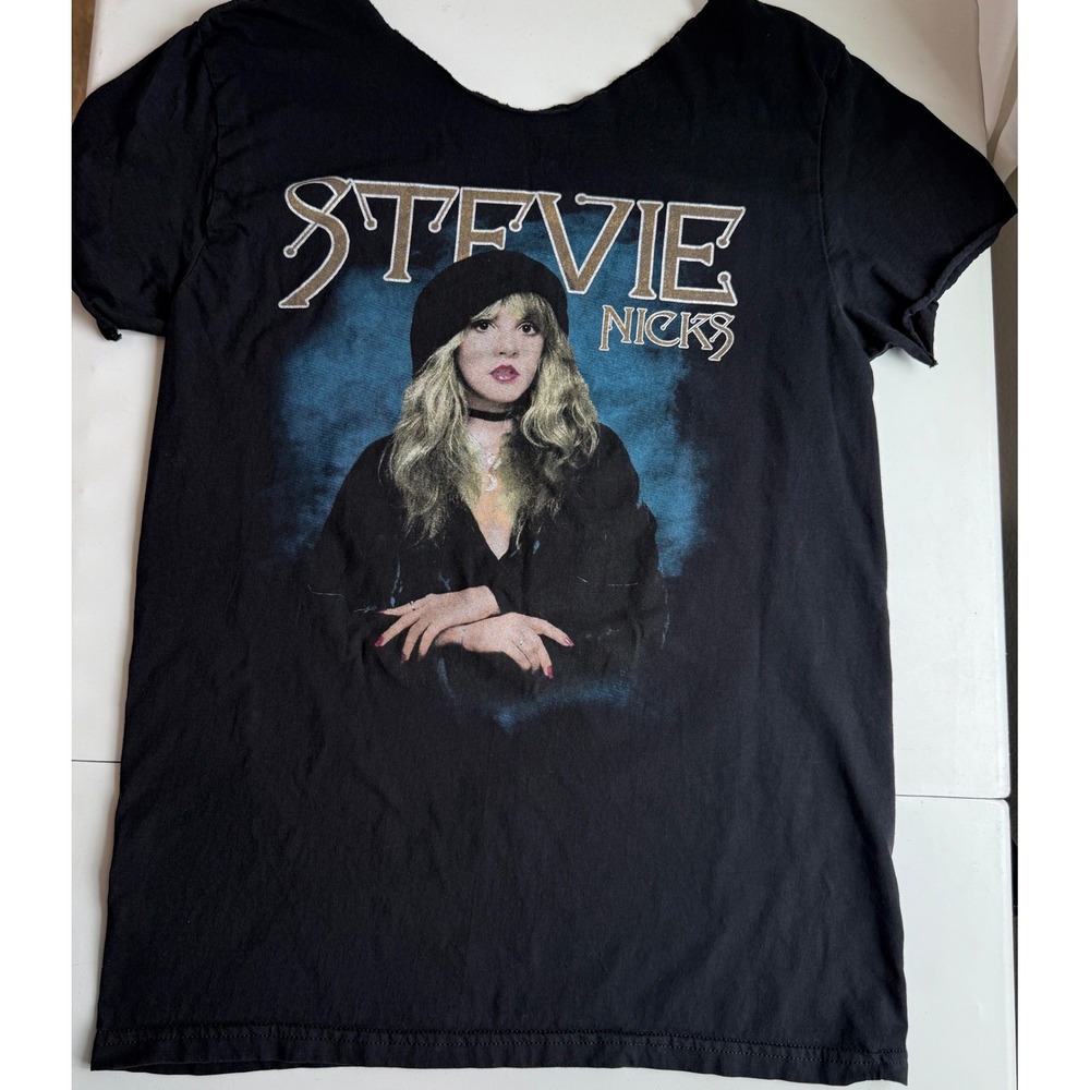 Stevie Nicks 2023 Tour Graphic T-Shirt Black Short Sleeve Band Tee Womens